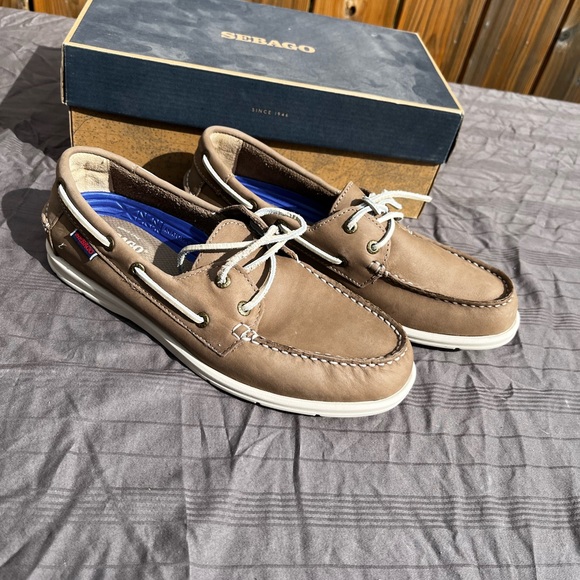 Sebago Shoes - Picture 4 of 5
